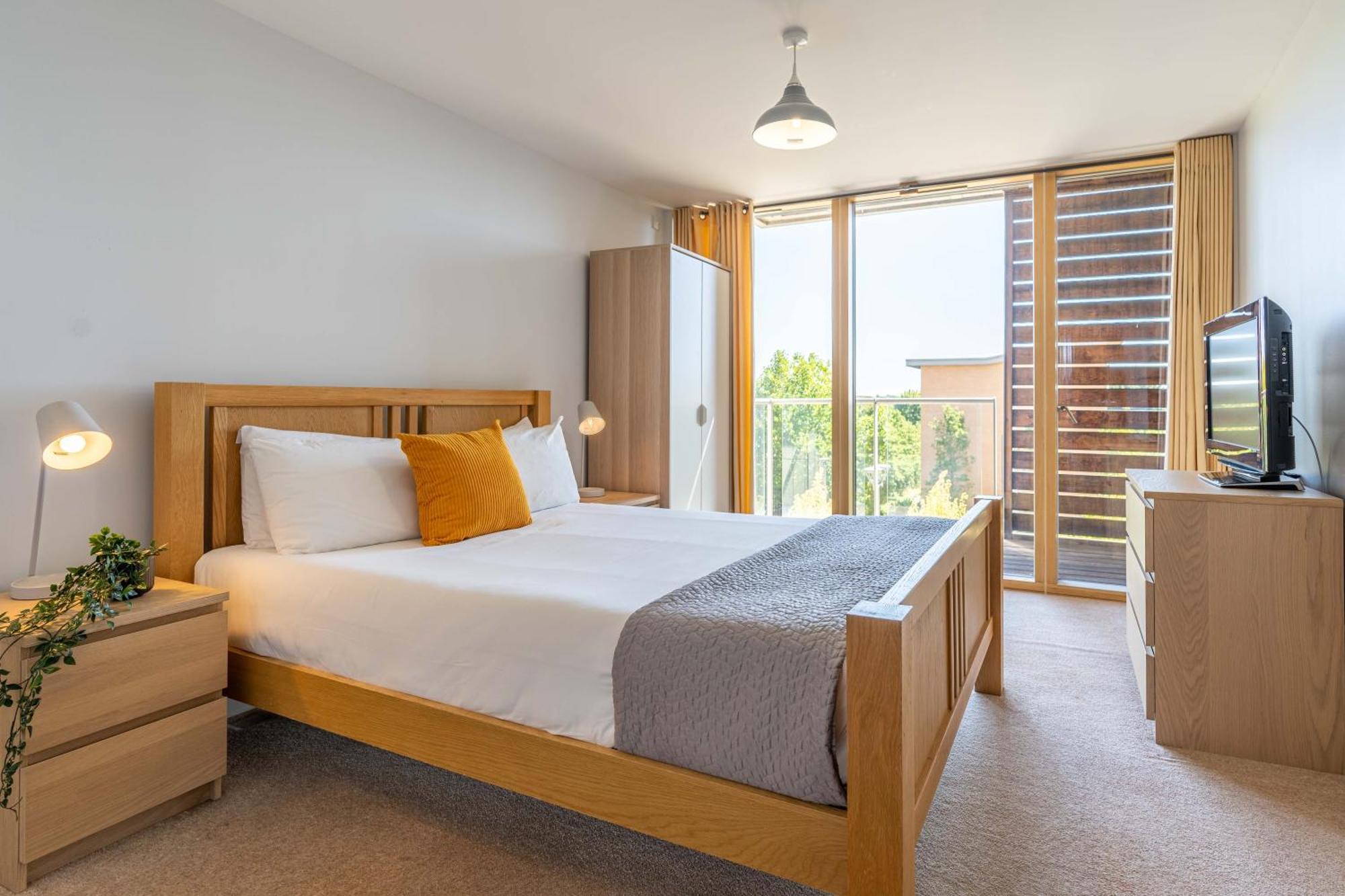 Cotels At Vizion Serviced Apartments, Superfast Broadband, Central Location, Free Parking, Fully Equipped Kitchen Milton Keynes Exterior foto
